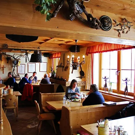 Hotell Garni - Restaurant Kaminstube