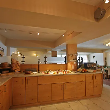 Hotell Garni - Restaurant Kaminstube