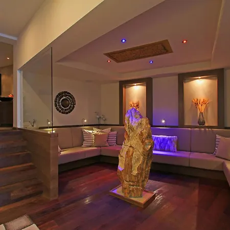 Garni - Restaurant Kaminstube Hotell