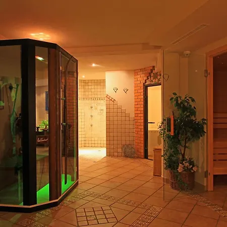 Garni - Restaurant Kaminstube 4* サンクト・アントン・アム・アールベルク