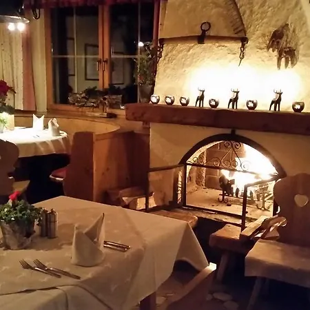 Garni - Restaurant Kaminstube