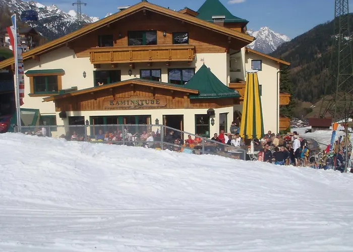 מלון Garni - Restaurant Kaminstube 4*