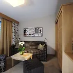 Hotel Garni - Restaurant Kaminstube 4*