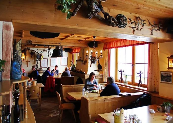 Ξενοδοχείο Garni - Restaurant Kaminstube