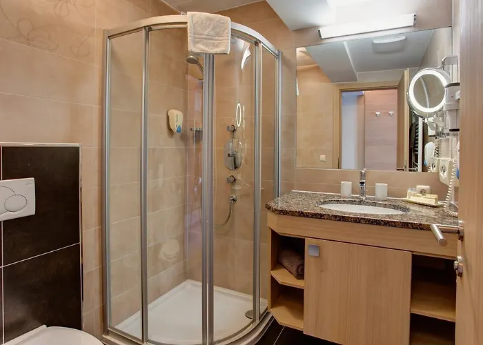 Garni - Restaurant Kaminstube Ξενοδοχείο Σανκτ Αντόν αμ Άλμπεργκ