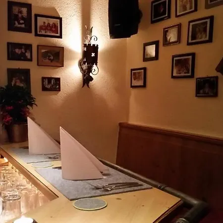Hotel Garni - Restaurant Kaminstube 4*