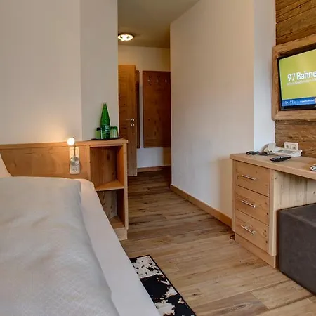 Hotel Garni - Restaurant Kaminstube 4*