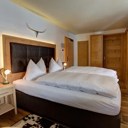 Garni - Restaurant Kaminstube 4* St. Anton am Arlberg